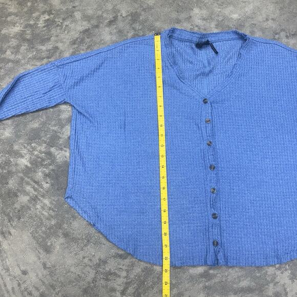 Out From Under Womens XS Blue Waffle Knit Shirt Button Up Oversized V Neck Comfy - Picture 6 of 6